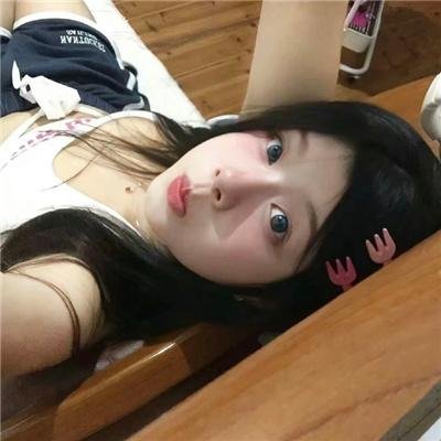 村里来了个直播女神
